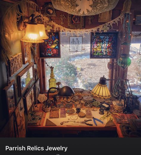 Interior Alchemy, Eccentric Home, Sacred Space Altar, Witchy Room, Studio Spaces, Night Mode, Witch Art, Room Makeover Bedroom, Ceiling Decor