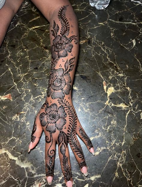 Virgo Henna Tattoo, Henna Styles For Eid, Both Hand Henna Designs, Henna Designs Long Hand, Henna Designs Hand On Dark Skin, Henna Designs For Prom, Henna Tattoo Designs On Dark Skin, Henna Tattoo Designs Arm Butterfly, Henna Designs Whole Arm