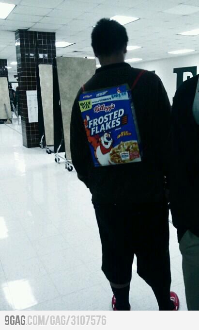 So this guy at my school wears a cereal box as a backpack No Backpack Day Ideas, No Backpack Day, School Funny, School Wear, Breakfast Cereal, Can't Stop Laughing, School Humor, Cool Backpacks, Frosted Flakes