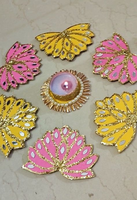 Cardboard Rangoli Diy, Cardboard Rangoli, Diy Rangoli, Handmade Rangoli, 3d Rangoli, Lotus Rangoli, Boho Crafts, Watch Making, Boho Crafts Diy