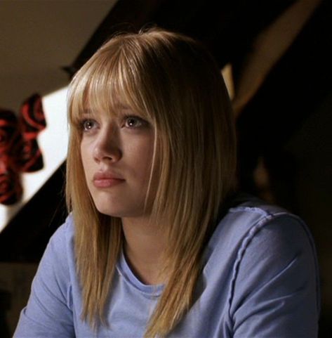 00s Hair, Hilary Duff Hair, Hilary Duff Style, Hillary Duff, Lizzie Mcguire, Hilary Duff, Short Blonde Hair, Hair Inspo Color, Light Hair