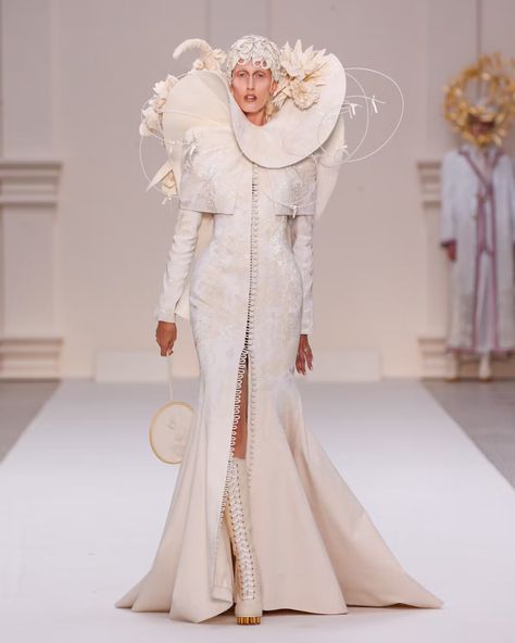 2024 Haute Couture Week's Best Looks: From Fantastical To Subversive Character Design Outfits, 2024 Couture, Runway 2024, Couture 2024, Collection Couture, Couture Wedding Dresses, Couture Looks, Dior Couture, Custom Wedding Dress