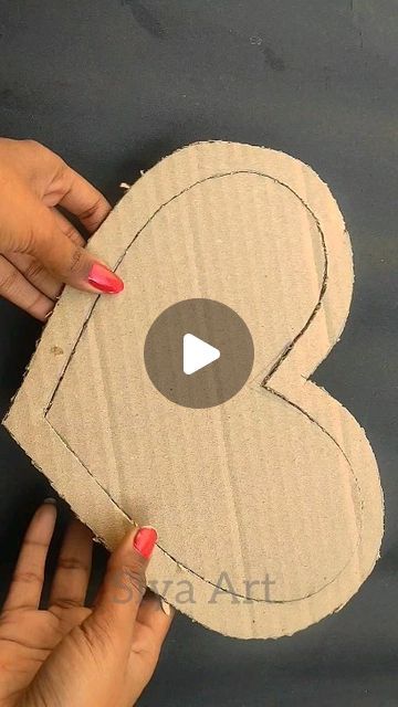 Home Made Wall Hanging, Art And Craft Ideas With Cardboard, Wall Of Hearts Decorating Ideas, Diy Bday Decorations For Him, Mom And Daughter Crafts Diy, Bday Wall Decoration Ideas, Trendy Decor 2024, Homemade Wall Hanging, Pepper Craft Ideas