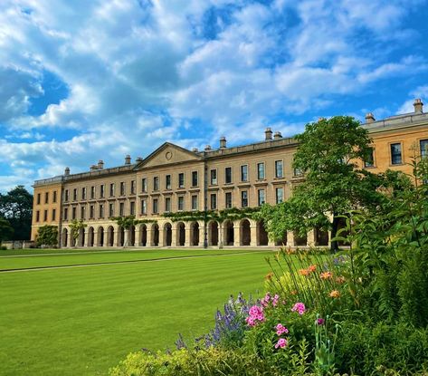 Oxford University, Lady Magdalen College, England, aesthetic, garden, academia, dream trip 2021, dream summer, college Oxford University England, Magdalen College, Oxford Student, England Aesthetic, Day Trips From London, Dream Summer, Aesthetic Garden, Dream Trip, Oxford University