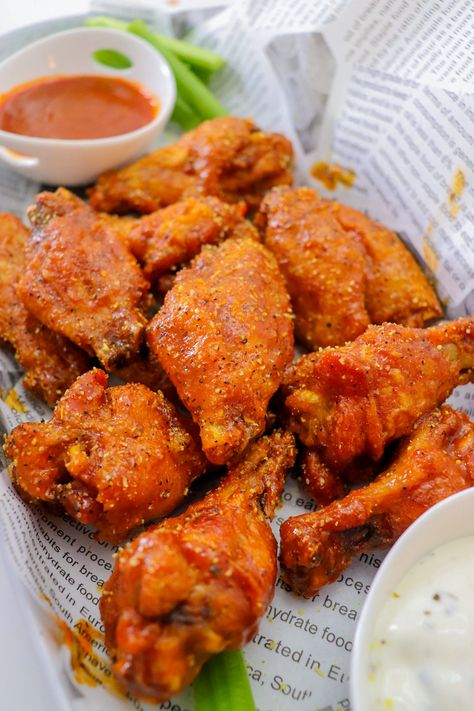 Game Day Favorite: Extra Zesty Buffalo Wings - Meals By Alden B Tikka Masala Chicken Wings, American Deli Wings, Chicken Wings Meal, Fried Buffalo Wings, Chicken Wingettes, Air Fryer Recipes Chicken Wings, Buffalo Wings Recipe, Sauce Ideas, Fried Wings