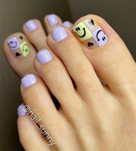 Ideas For Toe Nails, Cute Toenails Painted, Smiley Face Pedicure, Pedicure Polish Ideas, Pastel Pedicure Toenails, Toe Nail Gel Ideas, Toe Gel Nail Designs, Short Toe Nail Designs, Pedicure Colors Winter