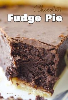 Fudge Pie Recipe, Homemade Chocolate Pie, Chocolate Fudge Pie, Fudge Pie, Chocolate Pie Recipes, Homemade Fudge, Favorite Pie, Sweet Pie, Chocolate Pies