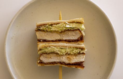 Sando Recipe, Recipe Crafts, Crispy Cabbage, Katsu Sando, Kewpie Mayo, Kewpie Mayonnaise, Japanese Milk Bread, Milk Bun, Tonkatsu Sauce