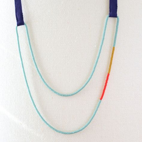 Japanese Braiding, Loop Necklace, Textile Necklace, Pulseras Diy, Beads Bracelets, Textile Jewelry, Color Mix, Beaded Accessories, Fabric Jewelry