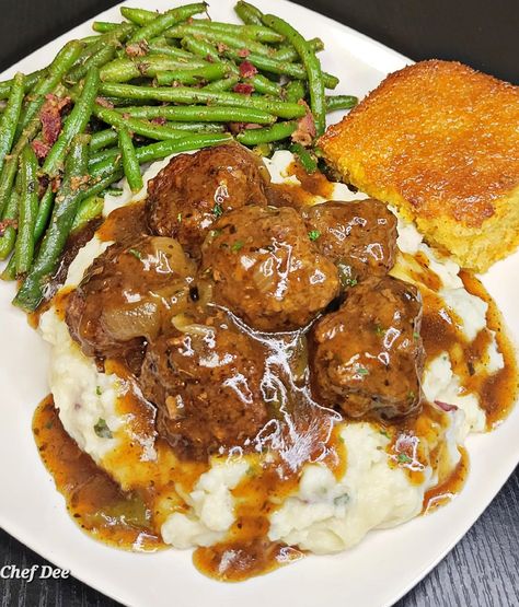 Dericka Whitby - Smothered Meatballs 💕😋 #sunday #dinner... Cooking Soul Food, Soul Food Recipes, Southern Recipes Soul Food, Soul Food Dinner, Food Babe, Food Therapy, Ree Drummond, Yummy Comfort Food, Food Recepie