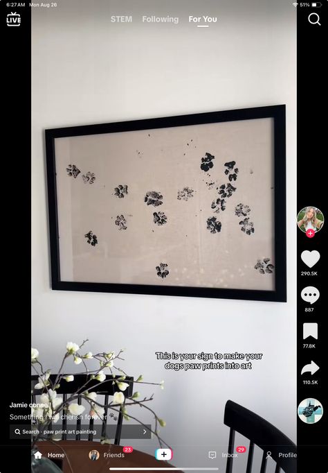 Dog Room Wall Ideas, Diy Dog Art Canvas, Dog Print Painting, Paw Print Art Diy Canvases, Dog Footprint Art, Diy Dog Art, Dog Decor Ideas, Dog Art Diy, Dog Paw Art