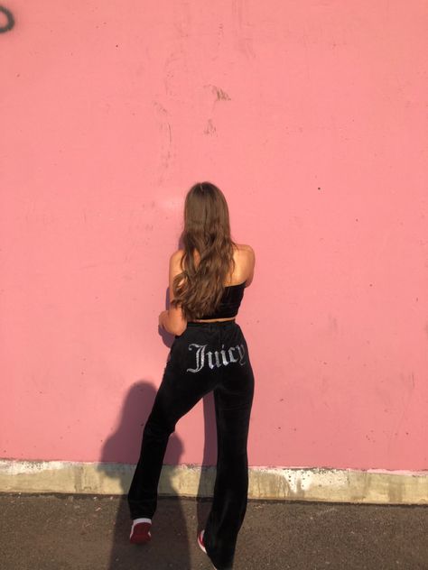 juicy couture, tracksuit, black, glam, girl, outfit, inspiration, aesthetick Juicy Couture Pants Outfit, Juicy Pants, Black Juicy Couture, Juicy Couture Tracksuit, Juicy Couture Pants, Couture Pants, 2000s Fashion Outfits, Glam Girl, 2000s Fashion