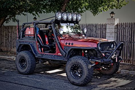 H had a '94 Jeep Wrangler once before. I'd love for us to get another one at some point- they can be so much fun going off-road! Cj Jeep, Badass Jeep, Tj Wrangler, Jeep Mods, Hors Route, Jeep Yj, Jeep Cj7, Custom Jeep, Cool Jeeps