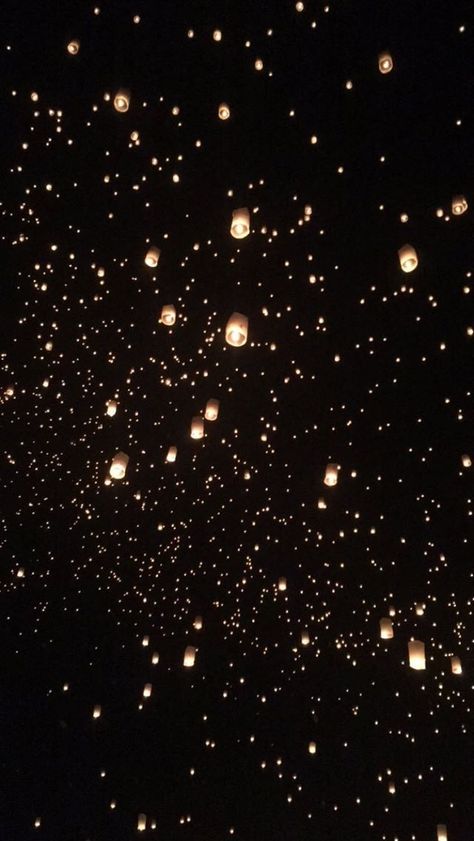 Floating Lanterns Wallpaper, Lantern Aesthetic, Lantern Wallpaper, Floating Lanterns, Lights Wedding Decor, Sky Lanterns, Floating Lights, Dark Artwork, Funny Iphone Wallpaper