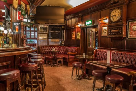 Main Bar - O'Neills Bar Irish Pub Interior, Perfect Bars, Basement Pub, Irish Pub Decor, Pub Interior Design, Barn Bar, Pub Ideas, Cowboys Bar, Cozy Bar