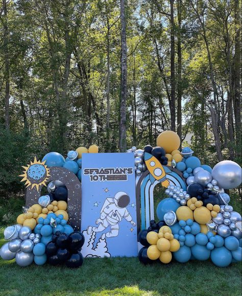 Space Birthday Party Backdrops, Boho Space Theme Birthday, Space Birthday Backdrop, Astronaut Baby Shower Centerpiece, Astronaut Party Decoration, Space Theme Backdrop, Astronaut Theme Birthday Party, Astronaut Birthday Theme, Space Theme Decorations