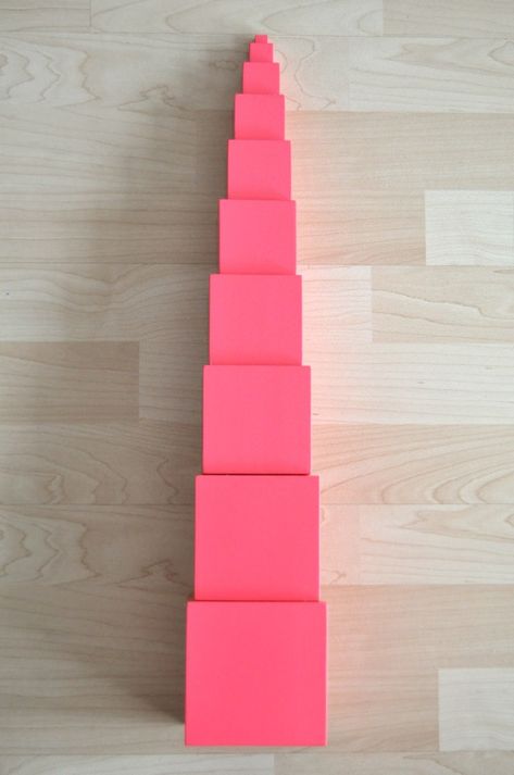 Probably one of the most iconic Montessori materials is the Pink Tower, designed by Dr. Maria Montessori herself. So what is the Pink Tower...and why is it pink? Montessori Jobs, Sensorial Activities, Valentine Day Week, Montessori Parenting, Montessori Practical Life, Physics And Mathematics, Montessori Education, Montessori School, Maria Montessori