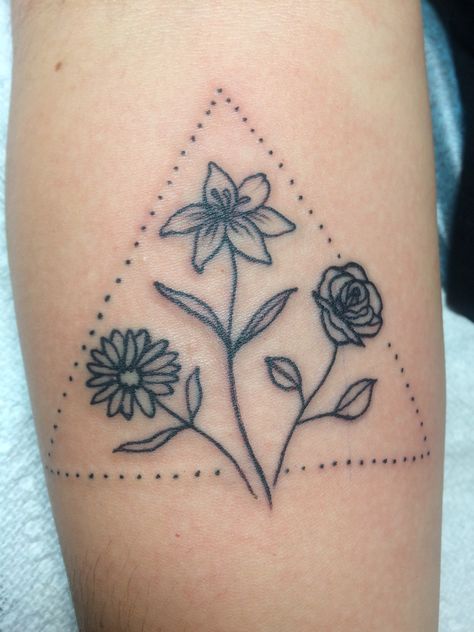 Lily Daisy Rose Tattoo, Daisy Lily And Rose Tattoo, Rose Lily Daisy Tattoo, Lily Rose And Daisy Tattoo, Lily Rose Daisy Tattoo, Addicted Calloway Sisters Tattoo, Lily Daisy Tattoo, Calloway Sisters Tattoo, Lily And Daisy Tattoo