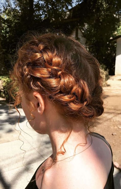 Red Hair In Braids, Ethereal Short Hairstyles, Medival Hairstyle Updo, Cottagecore Hairstyles Long, Folklore Hairstyle, Medieval Hairstyles For Short Hair, Little Women Hairstyles, Hair Cottagecore, Cottagecore Hairstyles