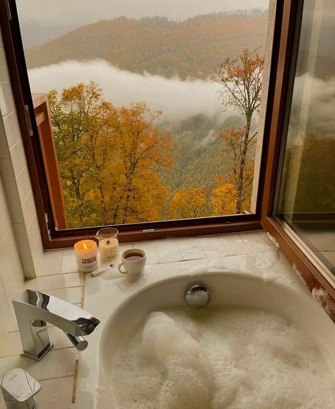 ‘Somewhere I Would Like To Live’: 30 Very Aesthetic Places And Homes Posted By This Page (New Pics) Alyssacore Aesthetic, Cottagecore Home, Scandinavian Style Home, Autumn Candle, Bathroom Design Inspiration, Penthouse Apartment, Pool Light, Book Candle, Fall Candles