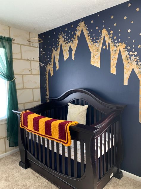 Harry Potter Baby Nursery Artwork, Baby Harry Potter Nursery, Kids Room Harry Potter, Harry Potter Inspired Nursery, Hogwarts Nursery Ideas, Harry Potter Baby Room Themed Nursery, Harry Potter Toddler Room, Marvel Nursery Ideas, Hogwarts Room Ideas