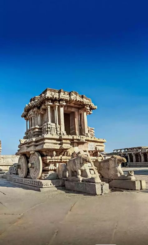 Hampi, Indian Architecture, Indian Monuments, South Indian Culture, Indian Temple Architecture, Temple Photography, Indian Wedding Couple, Temple Architecture, Indian Temple