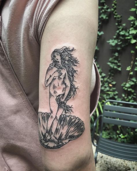 Lady Gaga Tattoo, Aphrodite Tattoo, Tattoos Dotwork, Venus Tattoo, Seashell Tattoos, Timeless Tattoo, Girl Arm Tattoos, Birth Of Venus, B Tattoo