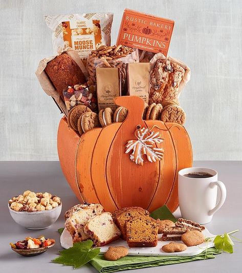 For an Excellent Fall Gift: Pumpkin-Shaped Gift Basket Fall Gift Basket Ideas, Pumpkin Moose, Thanksgiving Gift Basket, Moose Munch, Rustic Bakery, Fall Gift Baskets, Halloween Gift Baskets, Harry & David, Pumpkin Caramel