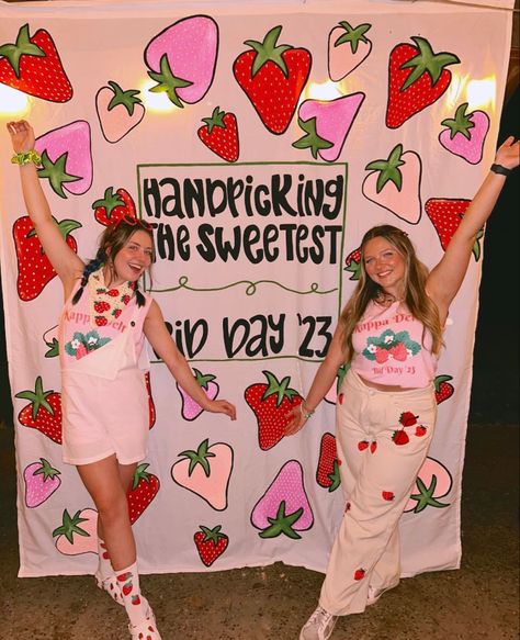 Berry Big Little Reveal, Rush Themes Sorority Ideas, Strawberry Big Little Reveal, Strawberry Bid Day Theme, Sorority Party Ideas, Sorority Date Party Themes, Recruitment Themes Sorority, Bid Day Themes Sorority, Unique Bid Day Themes