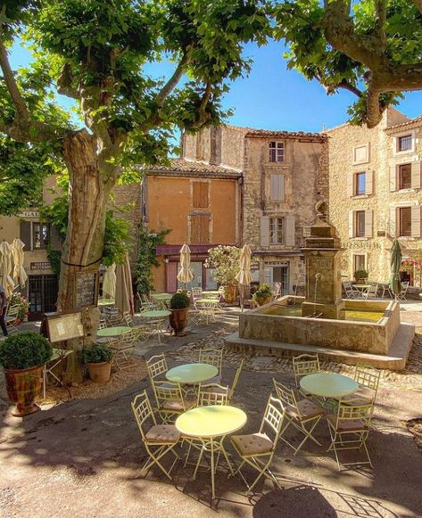 Province France Aesthetic, Aix En Provence Aesthetic, Provence Aesthetic, Cafe Terrace, Countryside House, Sicily Italy, Provence France, Dream House Exterior, European Summer