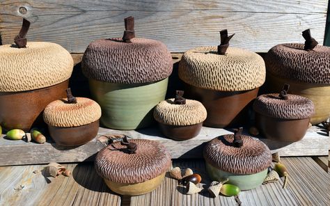 Salt Dish, Acorn And Oak, Rustic Pottery, Pinch Pots, Color Glaze, Ceramics Ideas Pottery, Homemade Cookies, Kitchen Jars Storage, Painted Pots