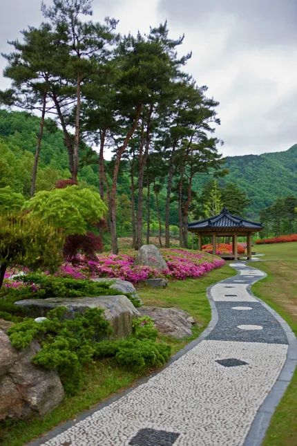 Korean Landscape, Seoraksan National Park, Cities Of The World, Road Trip Planning, Travel Videos, Beautiful Places In The World, Most Beautiful Places, National Geographic, Garden Landscaping