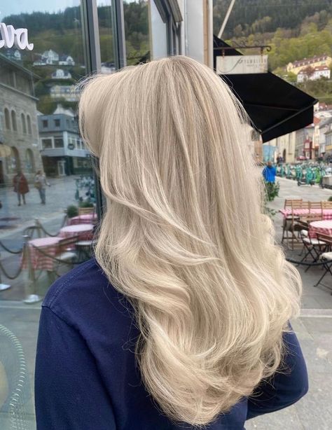 Really Blonde Hair, Level 10 Hair, Super Blonde Hair, Blonde Colors, Blonde Hair Goals, Perfect Blonde Hair, Cabello Afro Natural, Bright Blonde Hair, Hair Layers