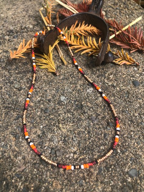 Pumpkin spice and everything nice. Fall inspired beaded necklaces Fall Beaded Jewelry Ideas, Necklaces For Autumn, Autumn Seed Bead Necklace, Fall Bead Necklaces, Beaded Fall Jewelry, Fall Beaded Jewelry Diy, Fall Earrings Diy Beads, Fall Beaded Necklace Ideas, Fall Seed Bead Necklace