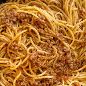 Homemade Spaghetti Recipe - Together as Family Speggetti Recipes, Ground Beef Spaghetti Sauce, Ground Beef Noodles, Beef Spaghetti, Country Casserole, Quick Supper, Italian Gravy, Homemade Spaghetti Sauce Easy, Spaghetti With Meat Sauce