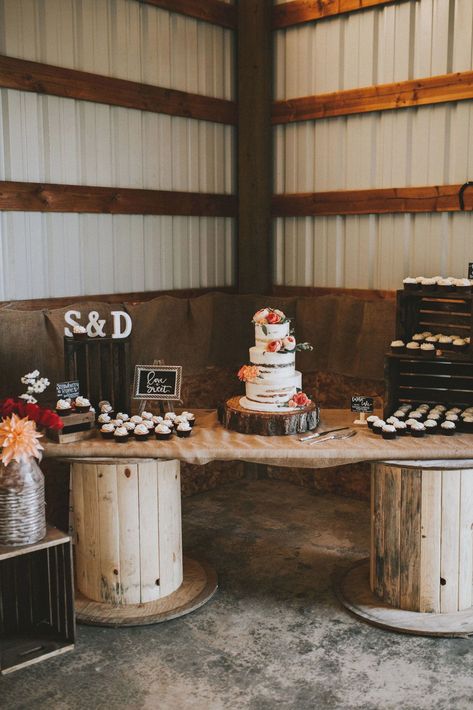 Country Backyard Wedding, Wooden Spool Tables, Wedding Table Toppers, Country Backyard, Country Backyards, Semi Naked Cake, Spool Tables, Wooden Spool, Wedding Cake Table