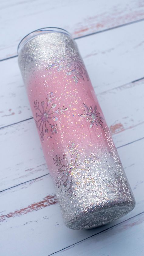 Show off you snowflake love with this Snowflake Peekaboo Glitter Tumbler. Made in peekaboo style, this snowflake tumbler sports tons of sparkle! HOW TO PERSONALIZE YOUR TUMBLER: At checkout, please include any personalization details in the notes box: Color of cup or particular glitter colors to be used Name/font/direction of decal to be added (horizontal vs. vertical) Color of vinyl to be used If previously discussed (so I know to pull any previous conversations for reference) Our stainless ste Glitter Christmas Tumblers, Glitter Tumbler Ideas Christmas, Glitter Epoxy Tumbler Ideas, Tumbler Template, Winter Tumblers, Grinch Tumbler, Christmas Peekaboo Tumbler, Christmas Glitter Tumbler Ideas, Custom Tumbler Ideas