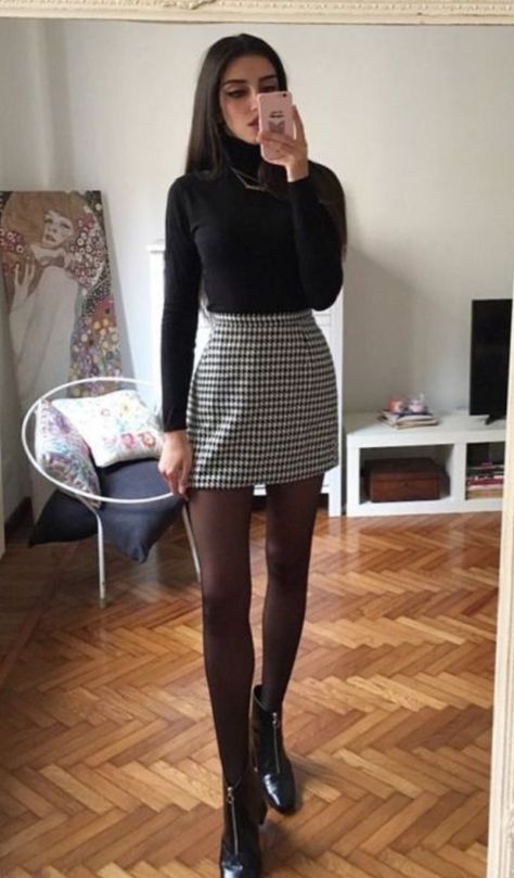 Smart Skirt Outfit, Smart School Outfits Sixth Form, Business Casual Outfits Winter Women, Strict Sixth Form Outfits, Skirt Smart Casual Outfit, Smart Casual Work Outfit Skirt, 6th Form Outfits Casual, Black Skirt Outfits Winter, 6 Form Outfits Uk