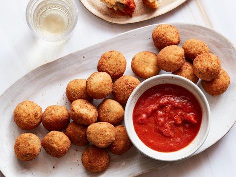 Vegan Artichoke Arancini Recipe | Giada De Laurentiis | Food Network Sausage Ragu, Arancini Recipe, Sausage Rice, Italian Street Food, Uncle Ben, Healthier Meals, Tesco Real Food, Italian Street, Artichoke Recipes