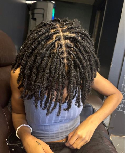 Dreadlocks Hair Care, Short Dreadlocks Styles, Hair Twists Black, Dread Hairstyles For Men, Dreadlock Hairstyles For Men, Short Locs Hairstyles, Dreadlock Style, Dreadlock Styles, Dreads Styles