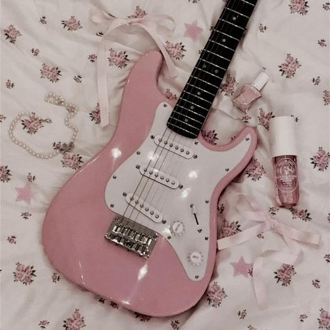 🪷🧺🪽ৎ୭ꢆ 𝒮kyler’s cute lil doll house with her cute boyfriend ᨳິ ♡︵‿ ⊹ Rockstar Pink Aesthetic, Pink Rockstar Aesthetic, Soft Rock Aesthetic, Pink Punk Aesthetic, Guitar Aesthetic, Pink Guitar, Cute Boyfriend, Pink Singer, Pink Music