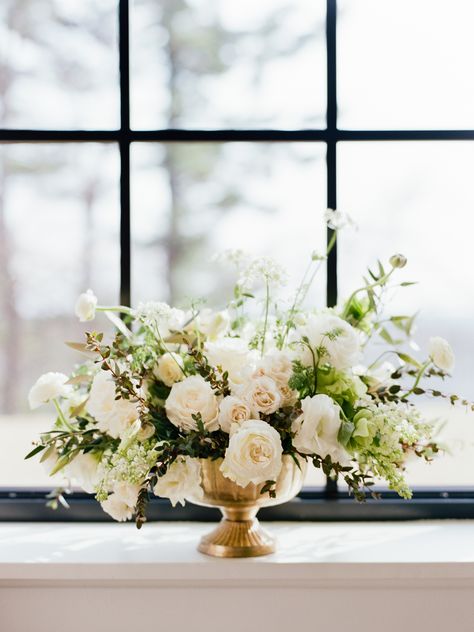 White Flower Centerpieces, Table Centerpiece Flower, White Floral Centerpieces, Table Floral Arrangements, Neutral Wedding Flowers, White Floral Arrangements, Green Centerpieces, White Flower Arrangements, Table Flower Arrangements