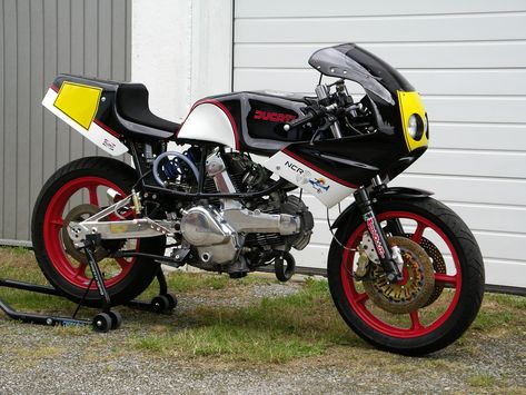 Ducati Pantah, Monster Co, Ducati Cafe Racer, Ducati Sport Classic, Motorbike Design, Motorcycle Culture, Ducati Motorcycles, Ducati Monster, Racing Motorcycles