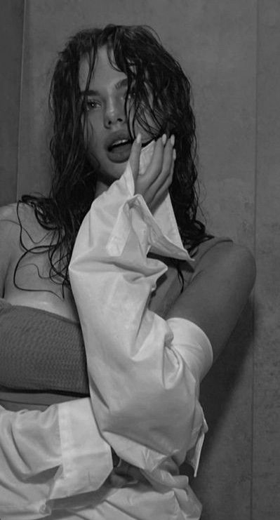 Wet Hair Aesthetic Photos, Wet Look Photoshoot Ideas, Wet Photo Shoot Ideas Bathroom, Wet Look Outfit, Wet Hair Photography, Shower Photography Woman, Wet Photo Shoot Ideas, Wet Look Photoshoot, Wet Hair Aesthetic