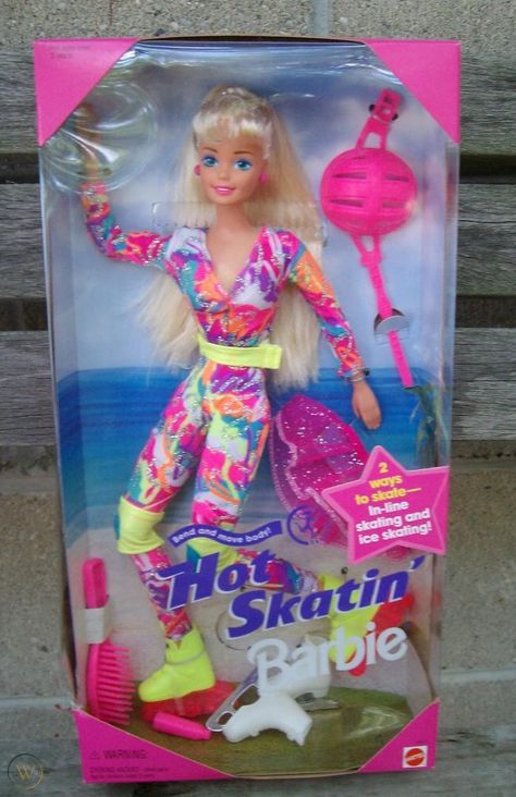 HOT SKATIN' BARBIE IN-LINE SKATING ICE SKATING 1994 | #1978860541 Ice Skating Art, Skating Barbie, Barbies For Sale, Modern Barbie, Original Barbie Doll, Barbies Dolls, Barbie 1990, Barbie Miss, Barbie Playsets