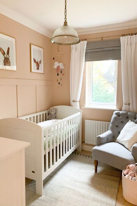 Small Girls Nursery Ideas, Neutral Small Nursery Ideas, Narrow Nursery Ideas, Girls Nursery Ideas Small Room, Small Box Room Nursery Ideas, Narrow Nursery Layout, Neutral Nursery Small Room, Uk Nursery Ideas, Small Baby Bedroom Ideas