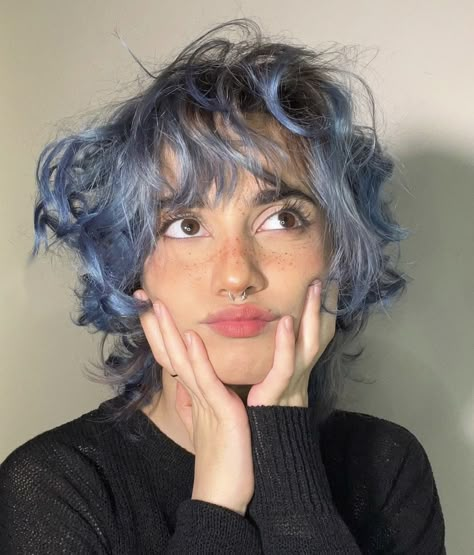 Dyed Hair Wavy, Blue Hair Makeup Ideas, Blue Short Curly Hair, Blue Hair Face Claim, Short Blue Hair Pixie, Dyed Short Curly Hair, Dyed Mullet, Sky Blue Hair, Short Blue Hair