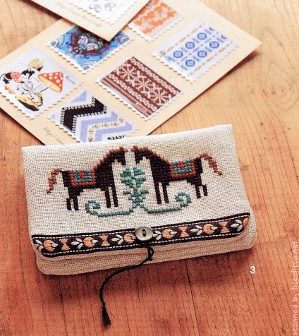 Cross Stitch Purse, Stitch Purse, Gloves Crochet, Pola Kristik, Kid Clothes, Crochet Gloves, Thanksgiving Holiday, Cross Stitch Animals, 자수 디자인