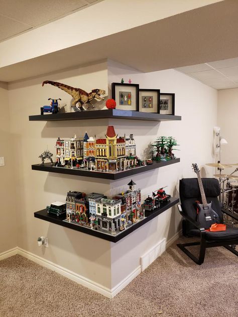 Living Room Wall Design Modern, Tv Wall Living Room, Room Wall Design, Lego Room Decor, Wall Design Modern, Nerd Room, Tv Bank, Lego Wall, Lego Display