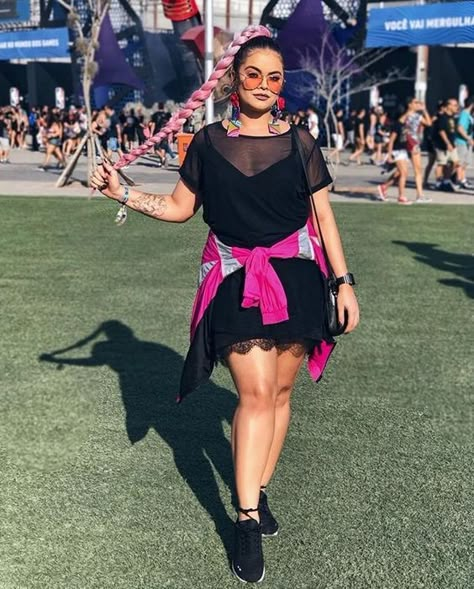 Emo Festival Outfit Plus Size, Plus Festival Outfit, Lalapalooza Outfits Plus Size, Plus Size Techno Outfit, Sonic Temple Festival Outfits, Plus Size Rave Outfits Summer, Coachella Plus Size Outfits, Conservative Rave Outfits, Plus Size Festival Outfit Summer